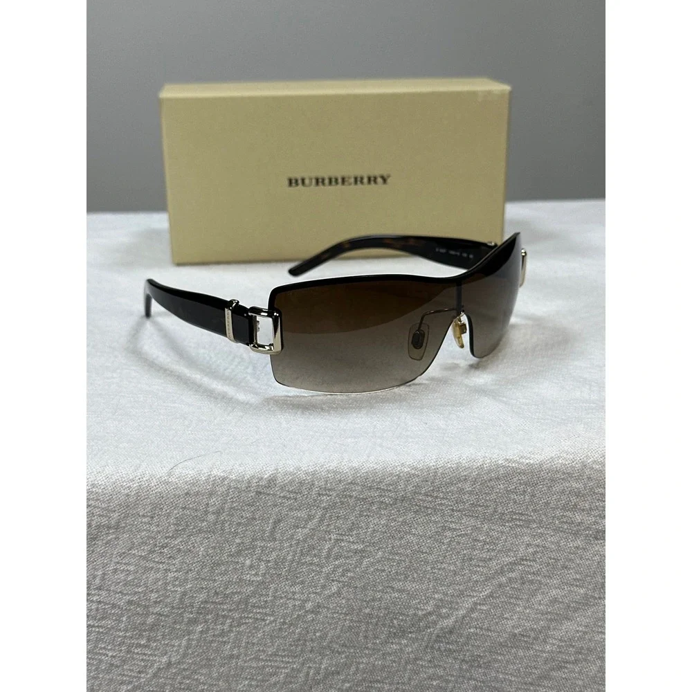Vintage Burberry Women's BE3037 Shield Sunglasses Brown Gradient Black Gold Y2K